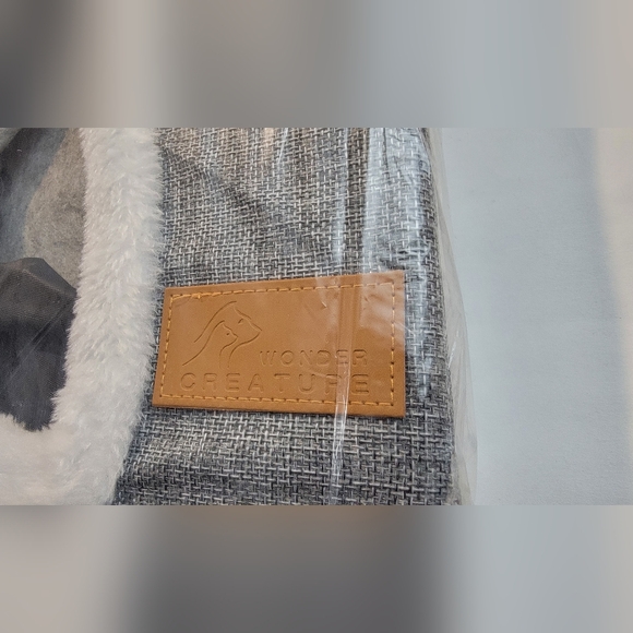 Wonder Creature 2 in 1 Cat Bed Cat House for Indoor Cats (Grey) - Picture 8 of 9